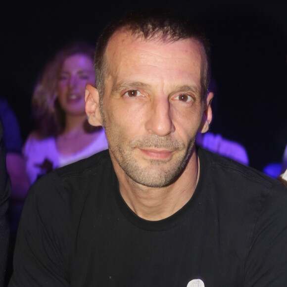 Mathieu Kassovitz assiste au combat de boxe "Tony Yoka - Travis Clarke" au Palais des Sports de la Porte Versailles à Paris. Cette rencontre était le premier combat pro de Tony Yoka. Il a gagné par KO au 2ème round.