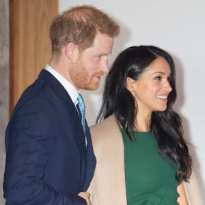 Et ne le cache plus.
Le prince Harry, duc de Sussex, et Meghan Markle, duchesse de Sussex, arrivent à la cérémonie des WellChild Awards à Londres le 15 octobre 2019. 