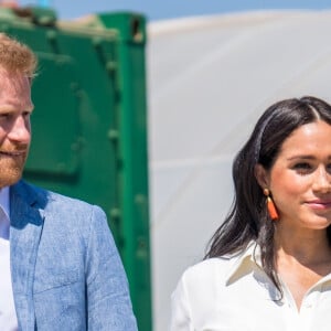 Le prince Harry, duc de Sussex, et Meghan Markle, duchesse de Sussex, visite l'association "Yes" (Youth Employment Service) qui oeuvre pour résoudre le problème du chômage des jeunes en Afrique du Sud. Johannesburg, le 2 octobre 2019. 