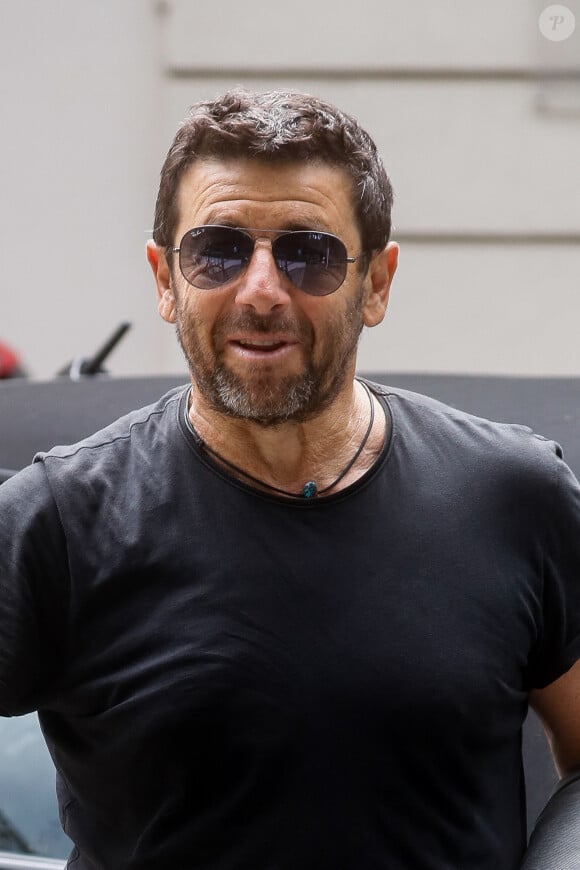 Il se situe dans le Vaucluse
Patrick Bruel - Arrivées de l'émission "Vivement Dimanche" présentée par M. Drucker et qui sera diffusée le 03 septembre 2023 sur France 3 au Studio Gabriel à Paris, France, le 28 août 2023. © Christophe Clovis / Bestimage