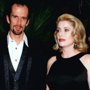 Elle était son pilier. Un véritable modèle.
Archives : Catherine Deneuve et son fils Christian Vadim à Cannes