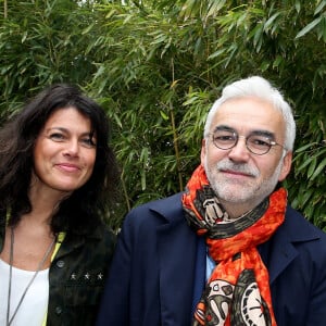 Pascal Praud et sa femme - People au village des internationaux de France de tennis à Roland Garros à Paris 4 juin 2016. © Dominique Jacovides / Bestimage