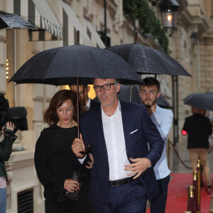 Heureusement que sa femme Anne est présente à ses côtés.
Laurent Blanc et sa femme Anne Blanc - A l'occasion des 20 ans de la victoire de l'équipe de France, les bleus 98 se sont rendus à un dîner organisé au Buddha Bar avec les joueurs et leurs familles à Paris, France, le 11 juin 2018. 