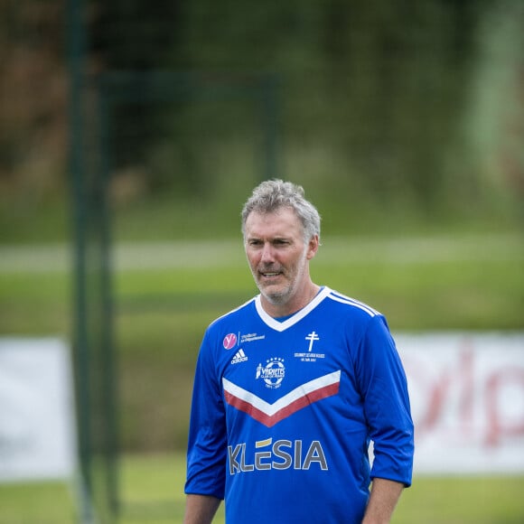 Une belle histoire d'amour pour la star du football ! 
Laurent Blanc lors du match d'inauguration du stade Charles de Gaulle à Colombey-les-Deux-Églises entre le Variétés Club de France et le club local le 6 juin 2021. Ce match contre le FC Colombey a été joué au profit de la Fondation Anne-de-Gaulle © Pierre Perusseau / Bestimage 