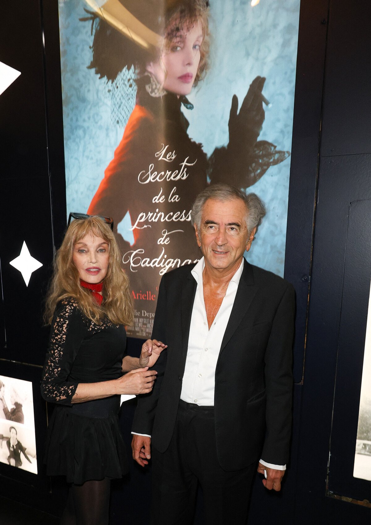 Photo Bernard Henri Lévy BHL et sa femme Arielle Dombasle Avant première du film Les