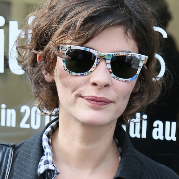 Audrey Tautou à l'exposition "55 Politiques" à l'Espace Dupin à Paris. L'exposition met à l'honneur 55 femmes engagées en politique de -51 avant J.C jusqu'à aujourd'hui. Paris le 9 juin 2016. © Marc Ausset-Lacroix/Bestimage 