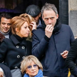 Liée à son compagnon Raphaël Glucksmann
Semi-exclusif - Léa Salamé et son compagnon Raphaël Glucksmann - Obsèques de Sébastien Demorand à la Coupole du crématorium du cimetière du Père-Lachaise à Paris, France.