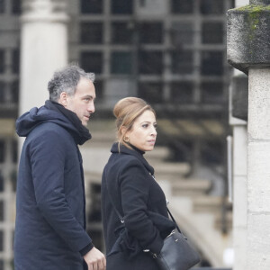 Léa Salamé et son compagnon Raphaël Glucksmann - Obsèques de Sébastien Demorand à la Coupole du crématorium du cimetière du Père-Lachaise à Paris, France, le 31 janvier 2020.