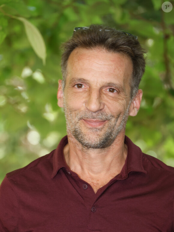 Mathieu Kassovitz a une sacrée force de caractère.
Mathieu Kassovitz au photocall du film "Visions" lors de la 16ème édition du festival du film francophone (FFA) de Angoulême, France. © Coadic Guirec/Bestimage 