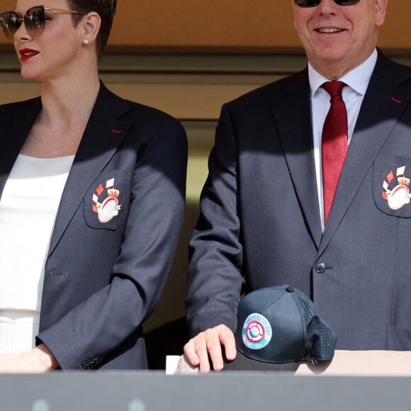 Le prince Albert II de Monaco, la princesse Charlène de Monaco lors de l' édition 2023 du Tournoi Sainte Dévote de Rugby au Stade Louis II à Monaco le 22 avril 2023. © Claudia Albuquerque/ Pool Monaco / Bestimage 