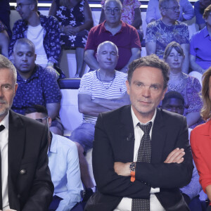 Exclusif - Eric Naulleau, Yann Moix, Pascale De La Tour Du Pin - Sur le plateau de l’émission TPMP (Touche Pas à Mon Poste) présentée en direct par C.Hanouna et diffusée sur C8 - Paris le 04/09/2023.