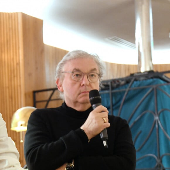 Exclusif - Anthony Delon et Dominique Besnehard à l'occasion de la présentation du livre "Entre chien et loup" de A.Delon au Silencio à Paris le 15 mars 2023. Le 13 mars 2023, Anthony Delon a signé avec les éditions Fayard pour son prochain livre, sous forme de roman, dont la sortie est prévue fin 2023. © Giancarlo Gorassini / Bestimage 