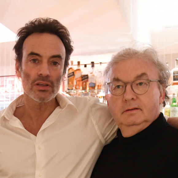 Exclusif - Stéphane Boudsocq, Anthony Delon et Dominique Besnehard à l'occasion de la présentation du livre "Entre chien et loup" de A.Delon au Silencio à Paris le 15 mars 2023. Le 13 mars 2023, Anthony Delon a signé avec les éditions Fayard pour son prochain livre, sous forme de roman, dont la sortie est prévue fin 2023. © Giancarlo Gorassini / Bestimage 