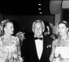 Frank Sinatra, la princesse Grace de Moanco, le prince Rainier de Monaco et Caroline de Monaco au Bal de la Croix-Rouge en août 1979.
