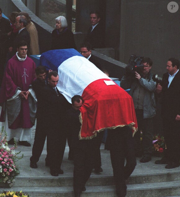 Le journaliste était au Koweït pour suivre les troupes américaines fin 2002.
Hommage religieux à Patrick Bourrat à l'église Notre Dame de l'Arche d'alliance à Paris.