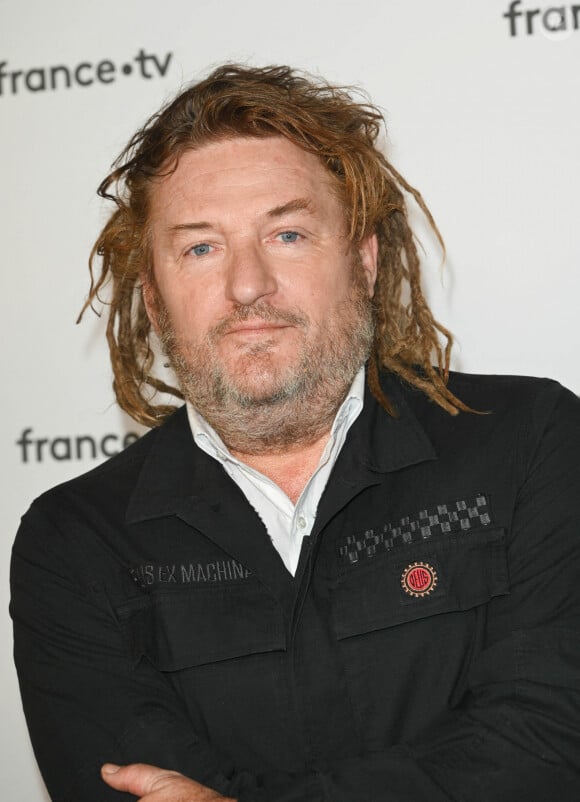 Olivier Delacroix au photocall pour la conférence de presse de rentrée de France TV à la Grande Halle de la Villette à Paris, France, le 6 juillet 2022. © Coadic Guirec/Bestimage