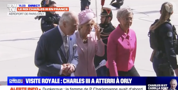 Arrivée de Charles III et Camilla en France : leur avion a atterri à Orly, ils ont été accueillis par Elisabeth Borne et sont ensuite montés dans la fameuse Bentley
