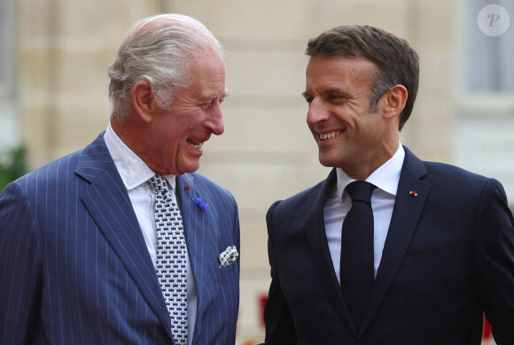 Le roi Charles III a offert une oeuvre de Voltaire à Emmanuel Macron
Le président français Emmanuel Macron reçoit le roi Charles III d'Angleterre en entretien à l'Elysée à Paris