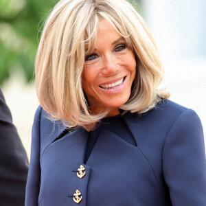 Brigitte Macron a accueilli Camilla Parker Bowles en cette journée historique
Brigitte Macron - Sortie - Le roi d'Angleterre et la reine consort reçus au palais de l'Elysée à Paris par E.Macron et sa femme, à l'occasion de leur visite officielle de 3 jours en France. Le 20 septembre 2023 © Jacovides-Moreau / Bestimage 