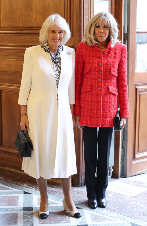 Brigitte Macron et Camilla Parker Bowles, reine consort d'Angleterre, arrivent à la BNF pour le lancement d'un prix littéraire franco-britannique le 21 septembre 2023. 