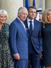 Charles III et Camilla quittent l'Elysée : accolades, bises... Des au revoir plein d'affection pour Brigitte et Emmanuel Macron !
