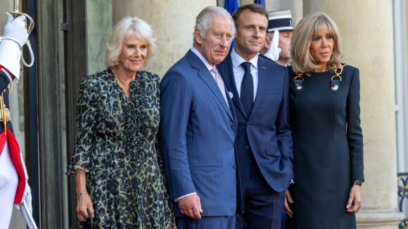 Charles III et Camilla quittent l'Elysée : accolades, bises... Des au revoir plein d'affection pour Brigitte et Emmanuel Macron !