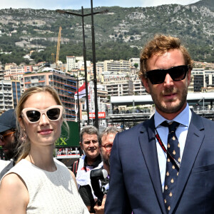 Pierre Casiraghi et sa femme Beatrice Borromeo - La famille princière de Monaco lors du 80ème Grand Prix de Monaco de Formule 1 à Monaco le 28 mai 2023. © Bruno Bebert/Bestimage 