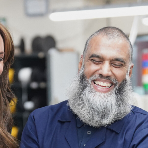 Catherine (Kate) Middleton, princesse de Galles, visite l'usine textile familiale "AW Hainsworth" à Leeds, le 26 septembre 2023. La société patrimoniale fabrique des tissus en laine britanniques, des textiles techniques de haute performance et des tissus. En 1958, l'arrière-arrière-grand-père de la princesse vendit William Lupton & Co à AW Hainsworth. 
