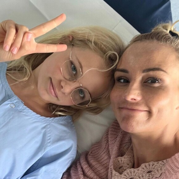 Ce mercredi 27 septembre 2023, Elodie Gossuin s'est emparée de ses réseaux pour partager sa grosse frayeur quant à l'une de ses filles qui a été hospitalisée.