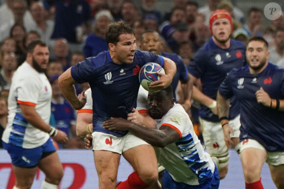 Antoine Dupont (France) - Prince Gaoseb (Namibie) - Coupe du Monde de Rugby France 2023 du match de Poule A entre la France et la Namibie (96-0) au stade Velodrome à Marseille le 21 septembre 2023. 