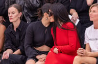 Fashion Week à Paris : Kylie Jenner, en robe très moulante, ultra-complice avec une star non loin de son ex-meilleure amie