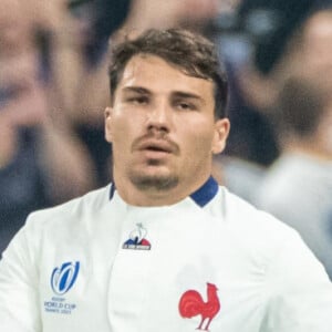 Antoine Dupont est la star de l'équipe de France de rugby
Antoine Dupont (XV de France) - Match d'ouverture de la coupe du monde de Rugby : La France l'emporte 27 à 13 fve à la Nouvelle Zélande (All Blacks) au Stade de France à Saint-Denis. © Baptiste Autissier / Panoramic / Bestimage 