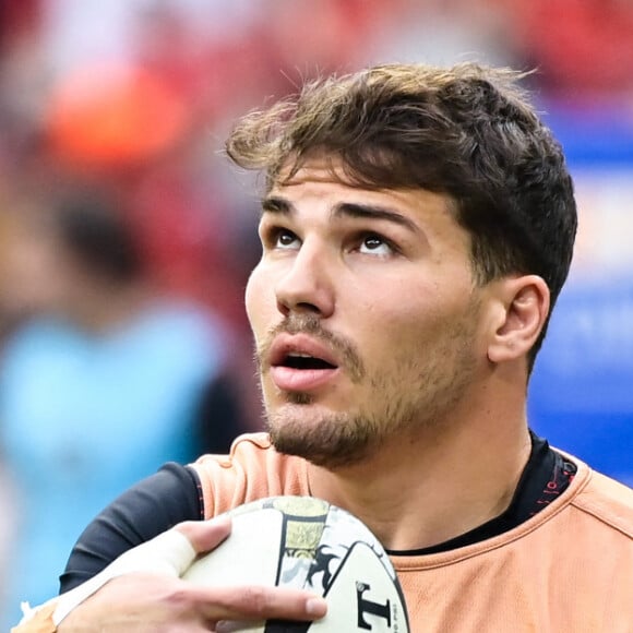 Echauffement - Antoine Dupont ( 9 - Toulouse ) lors de la finale de rugby Top 14 opposant le Stade Toulousain Rugby (Toulouse) au Stade Rochelais (La Rochelle) au Stade de France à Saint-Denis, Seine Saint-Denis, le 17 juin 2023. Toulouse a gagné 29-26. © Federico Pestellini/Panoramic/Bestimage 