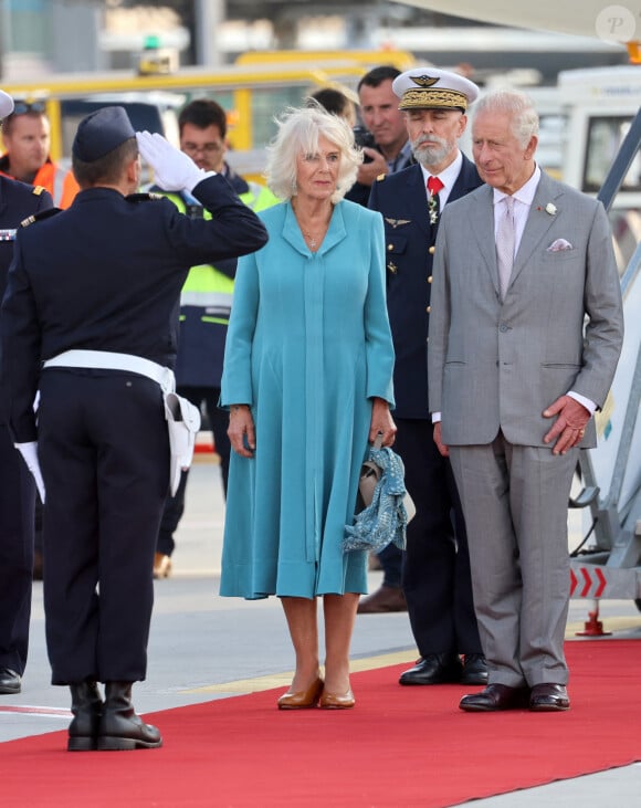 Le roi Charles III d'Angleterre et Camilla Parker Bowles, reine consort d'Angleterre, quittent Bordeaux après une visite officielle de trois jours en France, le 22 septembre 2023. Le couple royal britannique était en visite en France du 20 au 22 septembre 2023. 