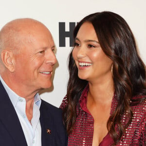 "Aujourd'hui, il n'existe aucun remède ni traitement unique pour cette maladie."
Bruce Willis et sa femme Emma Heming Willis - Les célébrités lors de la première du film 'Brooklyn Affairs' à l'occasion de la 57ème édition du Festival du Film de New York, le 11 octobre 2019.