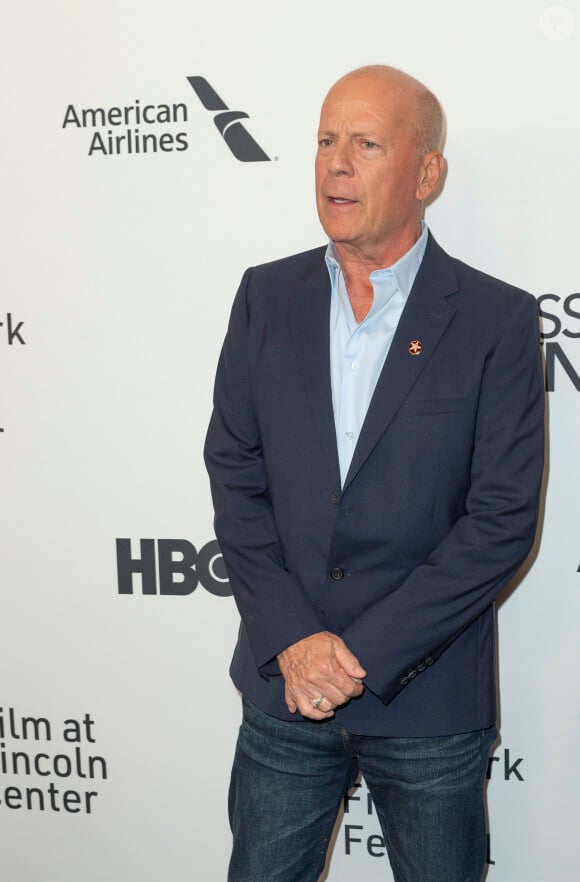 Bruce Willis est à retrouver ce lundi soir sur W9 dans le film "Red".
Bruce Willis - Les célébrités lors de la première du film 'Brooklyn Affairs' à l'occasion du Festival du Film de New York. 