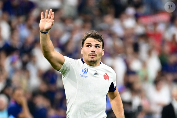 Antoine Dupont ( 9 - France ) - - Match d'ouverture de la coupe du monde de Rugby : La France l'emporte 27 à 13 face à la Nouvelle Zélande (All Blacks) au Stade de France à Saint-Denis le 8 septembre 2023. © Federico Pestellini / Panoramic / Bestimage