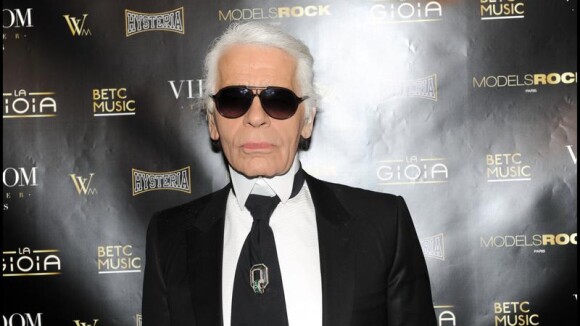 Karl Lagerfeld : Choisi pour le plus sexy des calendriers !