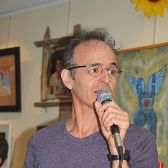 Exclusif - Jean-Jacques Goldman - Vente aux enchères à l'occasion du 20ème anniversaire du spectacle "Les Vendanges du Coeur" à Ouveillan, près de Narbonne (Aude) au profit des "Restos du Coeur" le 20 juillet 2014.