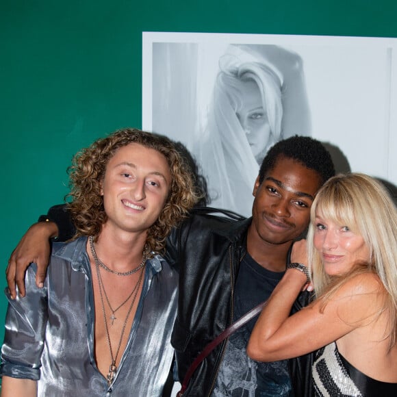 Le fils de Yannick Noah a assisté au vernissage de l'exposition d'Antoine Verglas avec sa mère
Exclusif - Joalukas Noah, guest, Isabelle Camus - Vernissage de l'exposition du photographe Antoine Verglas au restaurant Le Manko lors de la fashion week de Paris. Le 26 septembre 2023