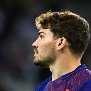 "Après avoir retouché le ballon mercredi à l'entraînement, Antoine Dupon a pu sprinter".
Antoine Dupont ( - France ) - - Coupe du Monde de Rugby France 2023 du match de Poule A entre la France et l'Uruguay (27-12) au stade Pierre-Mauroy à Lille le 14 septembre 2023. 