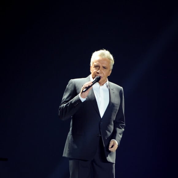 Michel Sardou en concert au Palais Omnisports de Paris Bercy a Paris le 12 Decembre 2012.