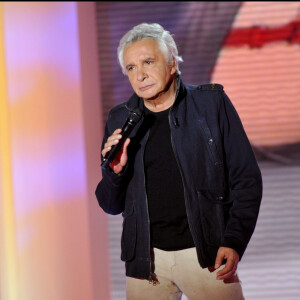 Michel Sardou dans "Vivement Dimanche" le 8 septembre 2010