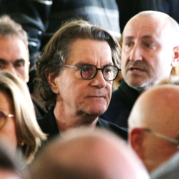 C'est un véritable évènement musical !
Francis Cabrel - Dernier hommage à Roger Louret en la salle du Magre à Monclar. © Patrick Bernard/Bestimage