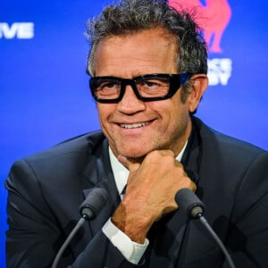 Fabien Galthié lors de la conférence de presse de proclamation de la liste des joueurs retenus pour la Coupe du monde de rugby 2023 au siège de TF1 à Boulogne-Billancourt, France, le 21 août 202. © Matthieu Mirville/ZUMA Press/Bestimage