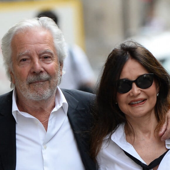 Pierre Arditi et Evelyne Bouix - Mariage de Claude Lelouch à la mairie du 18ème à Paris. Le 17 juin 2023