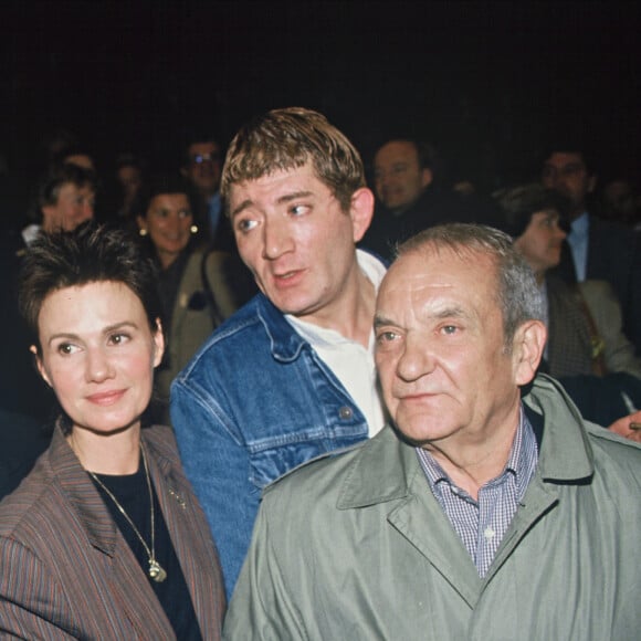 Jean-Roger Milo est mort.
Archives - Le chanteur Renaud, Claude Berri, Miou-Miou, Jean-Roger Milo et Jean Carmet à la première du film "Germinal" à Lille.