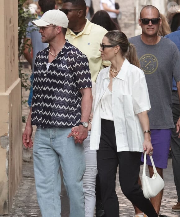 Justin Timberlake et sa femme Jessica Biel, main dans la main, profitent de leurs vacances à Rome, le 1er octobre 2023.