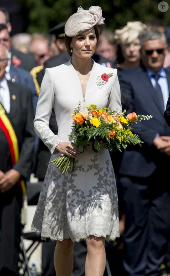 Catherine Kate Middleton, la duchesse de Cambridge lors des commémorations du centenaire de la troisième Bataille d'Ypres, la Bataille de Passendale au cimetière militaire britannique de Tyne Cot, Ypres, Belgique, le 31 juillet 2017. 