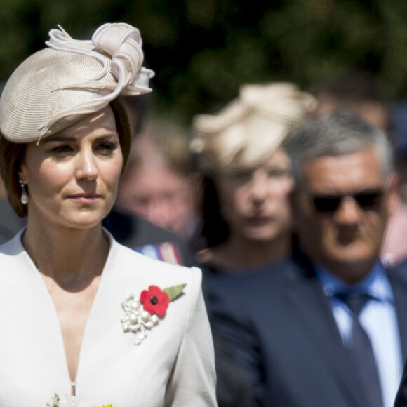 Catherine Kate Middleton, la duchesse de Cambridge lors des commémorations du centenaire de la troisième Bataille d'Ypres, la Bataille de Passendale au cimetière militaire britannique de Tyne Cot, Ypres, Belgique, le 31 juillet 2017. 